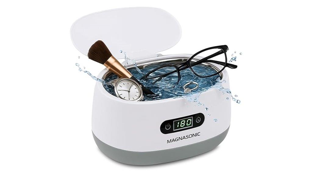 compact ultrasonic cleaning device